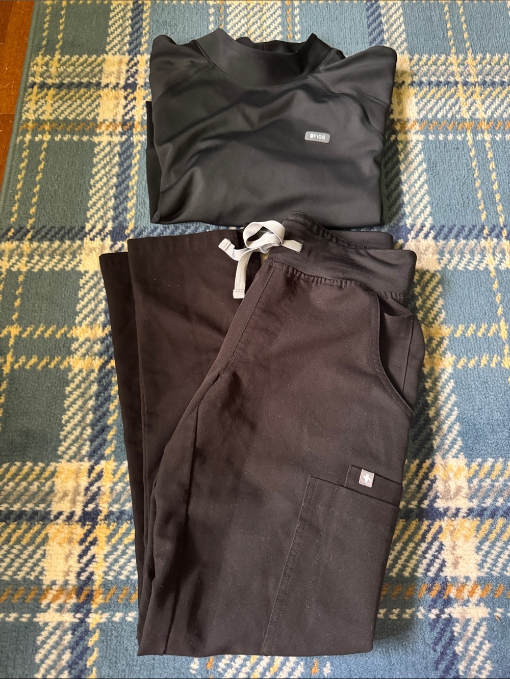 Figs Technical Black Scrub Set